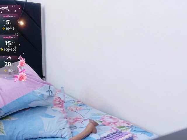 kinkyhousewifee live cam