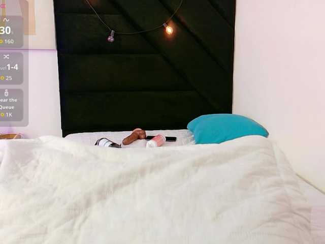 kinkyhousewifee live cam on BongaCams