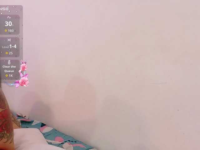 kinkyhousewifee live cam preview