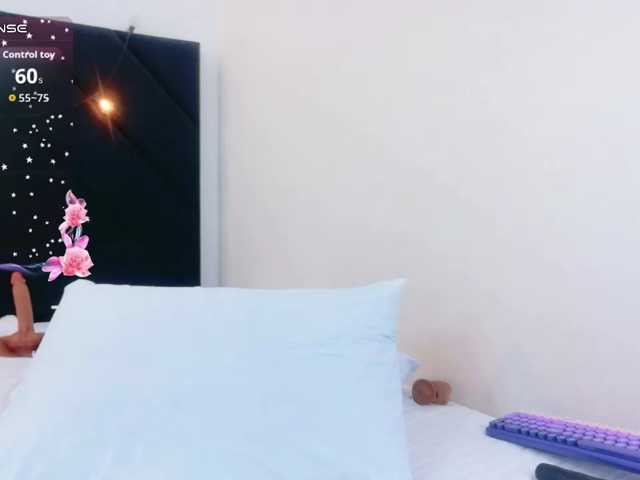kinkyhousewifee live cam on BongaCams