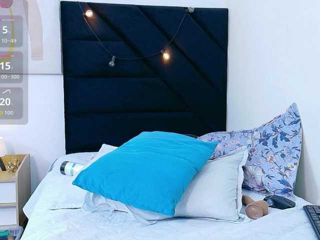 kinkyhousewifee live cam on BongaCams