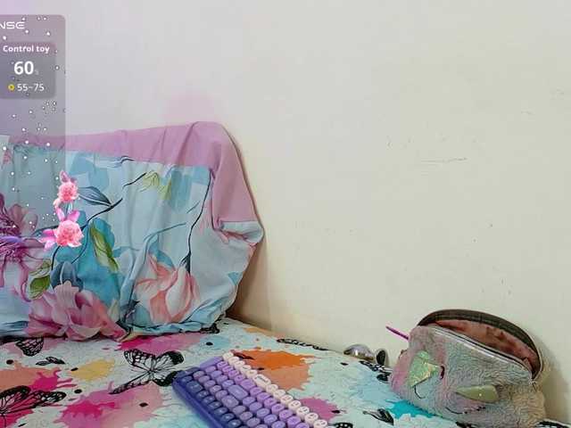kinkyhousewifee live cam on BongaCams