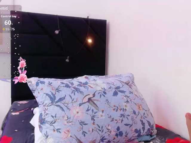 kinkyhousewifee live cam on BongaCams