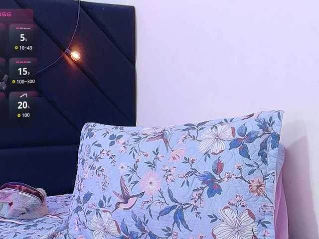 kinkyhousewifee live cam on BongaCams