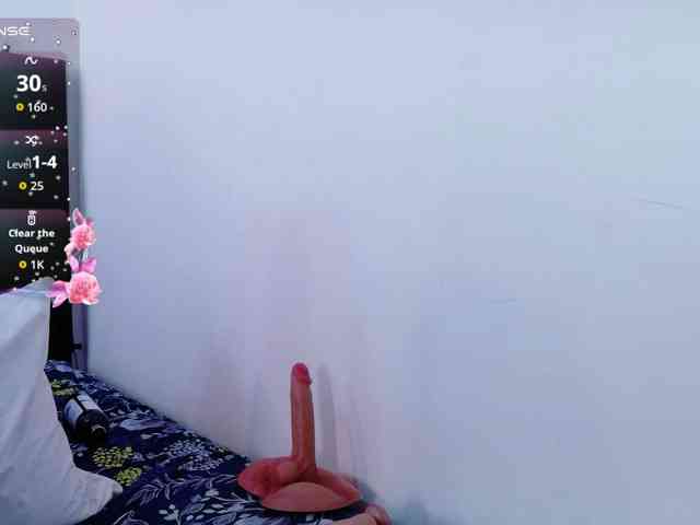 kinkyhousewifee webcam