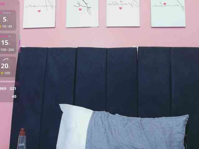 kinkyhousewifee webcam