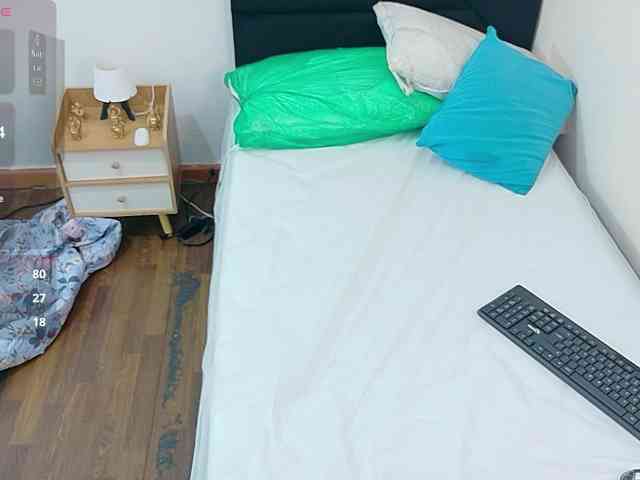kinkyhousewifee's live room