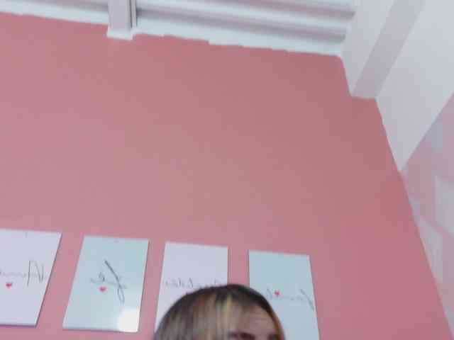 kinkyhousewifee webcam