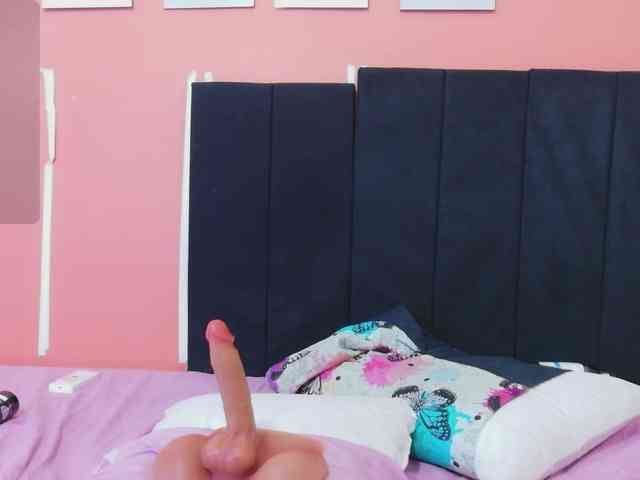 kinkyhousewifee webcam