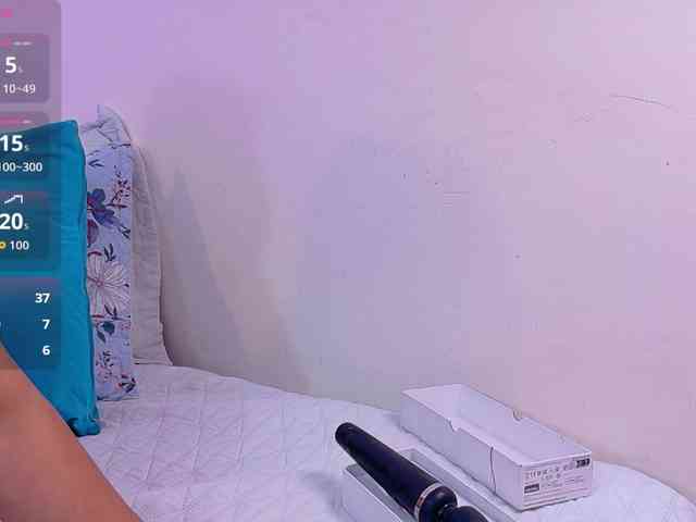 kinkyhousewifee webcam