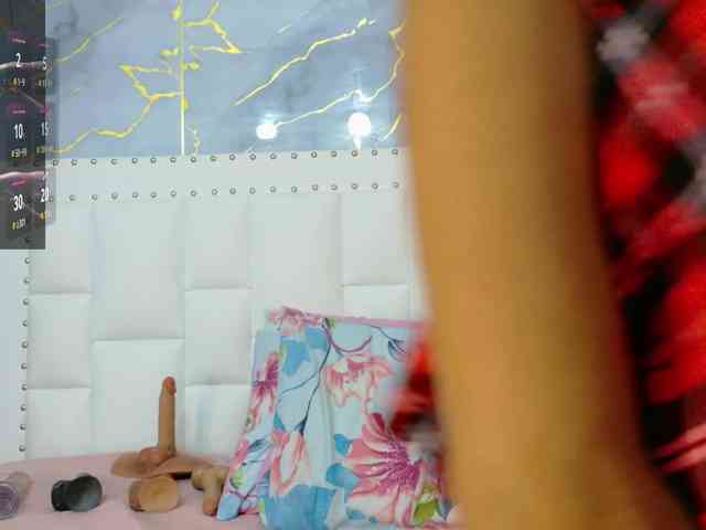 kinkyhousewifee webcam