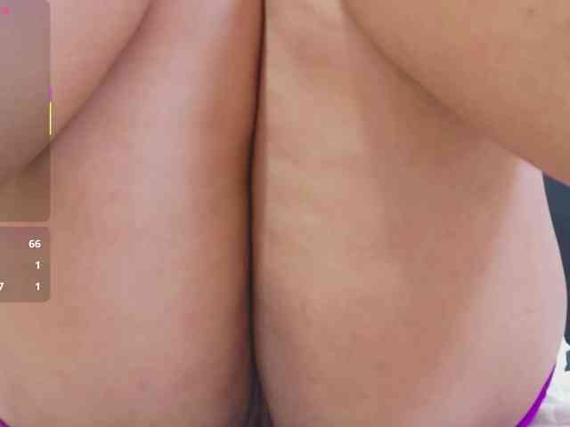 Модель: kinkyhousewifee