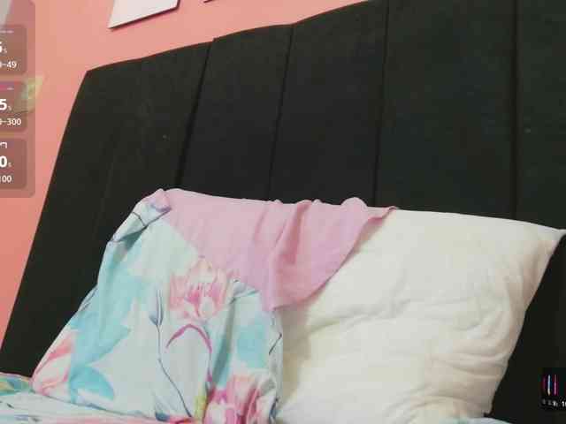 kinkyhousewifee webcam