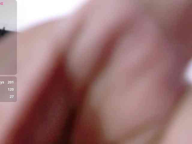 kinkyhousewifee webcam