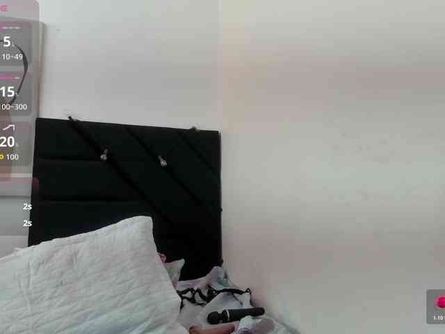 kinkyhousewifee webcam