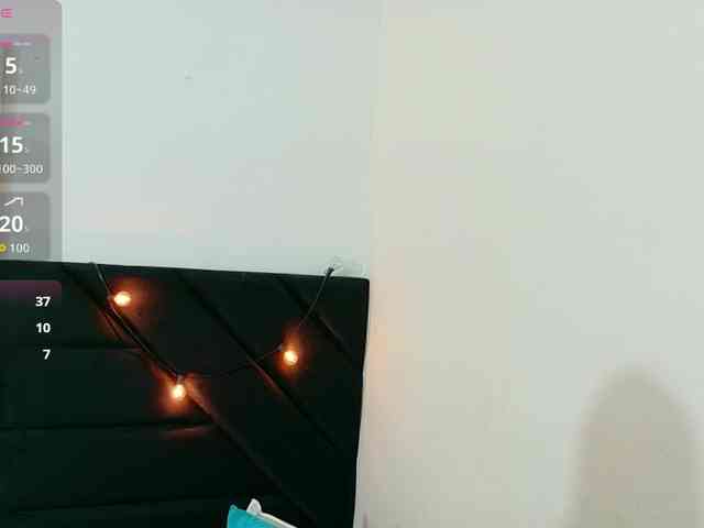 kinkyhousewifee webcam