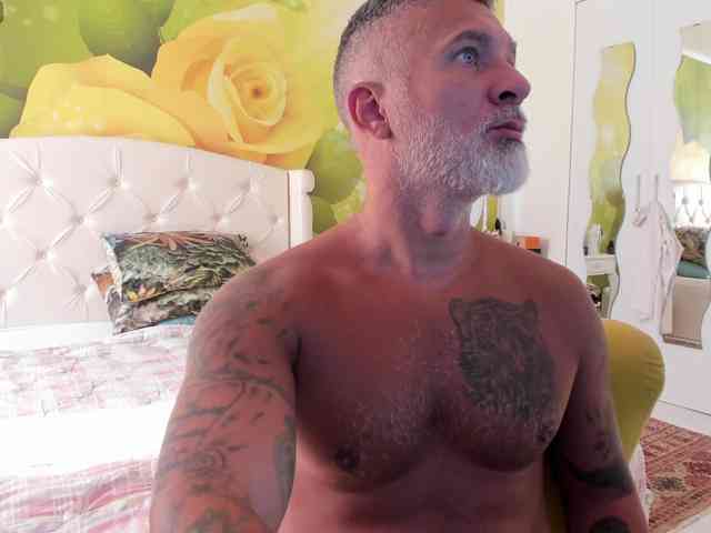 blowmyxxl Sex Cam Show