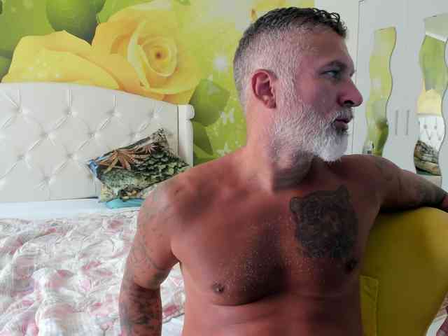 blowmyxxl Sex Cam Show