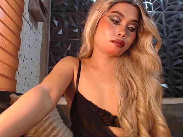 Majas_suckablecock
