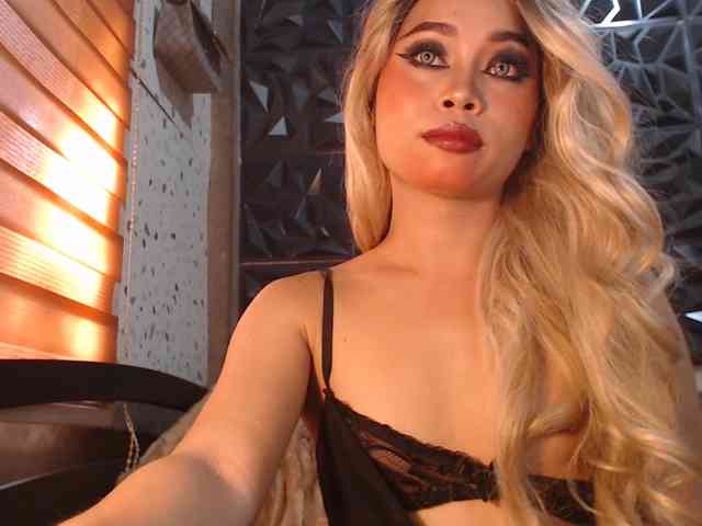 Majas_suckablecock