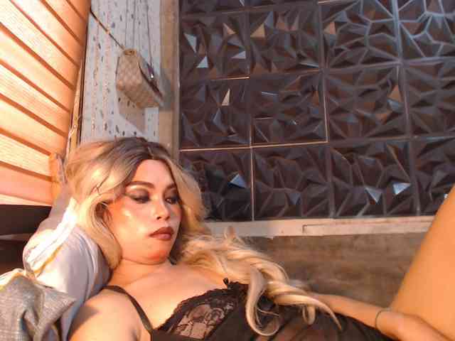 Majas_suckablecock