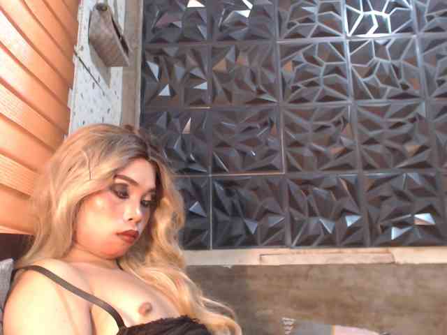 Majas_suckablecock