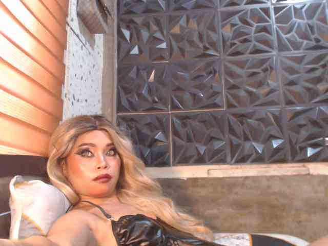 Majas_suckablecock