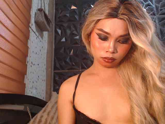 Majas_suckablecock