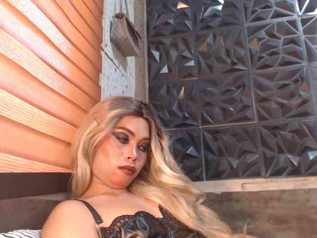 Majas_suckablecock