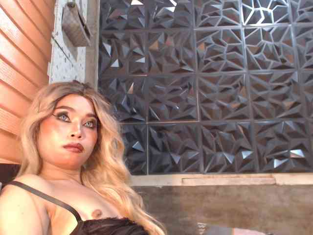 Majas_suckablecock