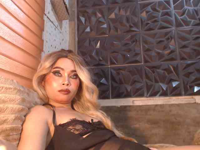 Majas_suckablecock