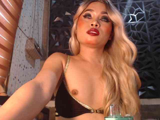 Majas_suckablecock