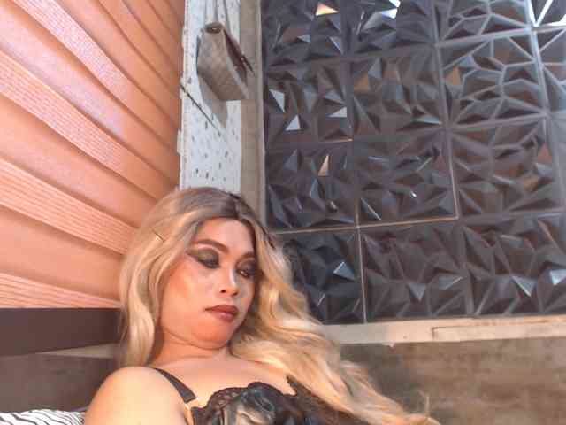 Majas_suckablecock