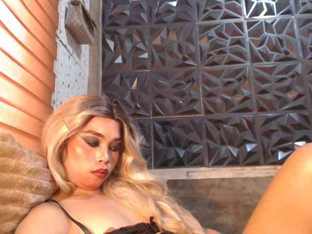 Majas_suckablecock