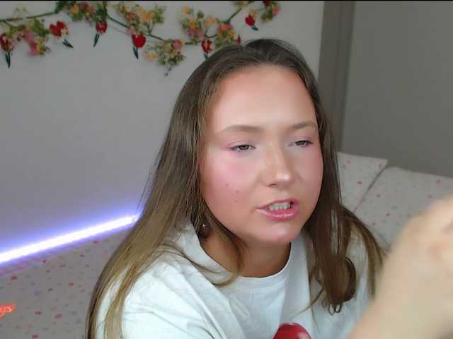 -EmilyxGrasez-'s BongaCams show and profile