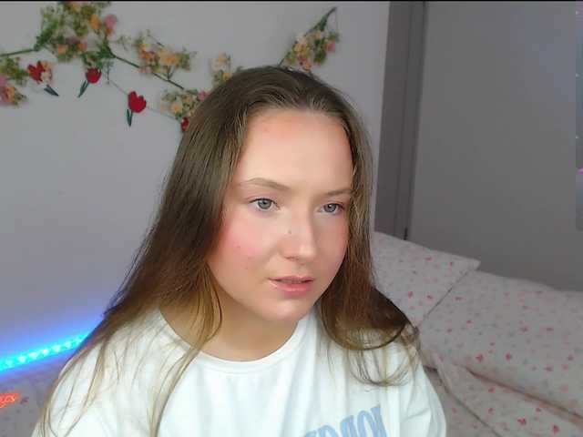 -EmilyxGrasez-'s BongaCams show and profile
