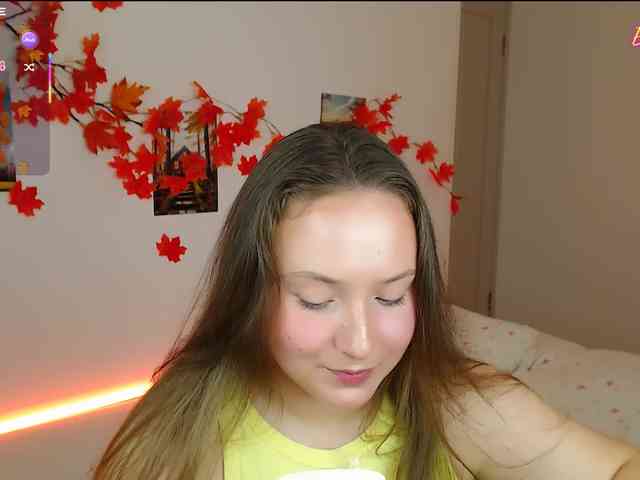 Modella: -EmilyxGrasez-