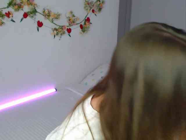 -EmilyxGrasez- webcam