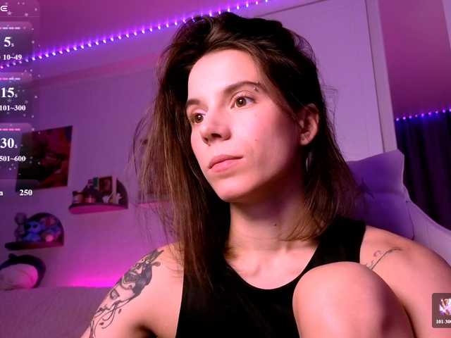 -naomisweet- live cam