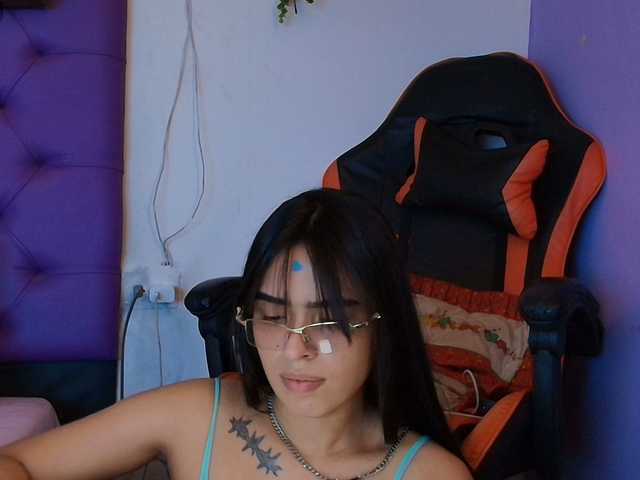 Alondraconnor live cam on BongaCams