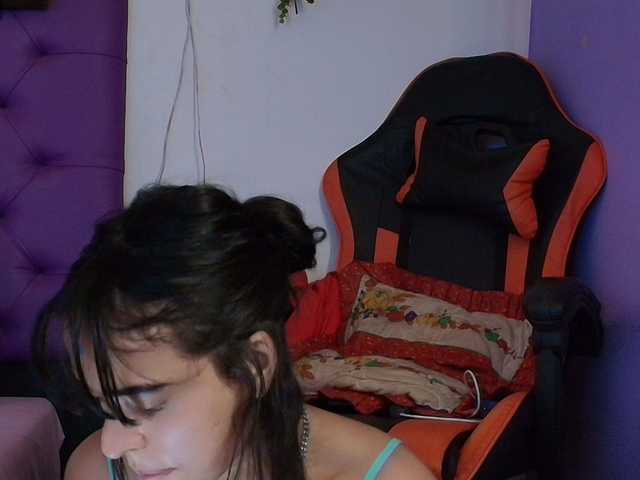 Alondraconnor live cam on BongaCams