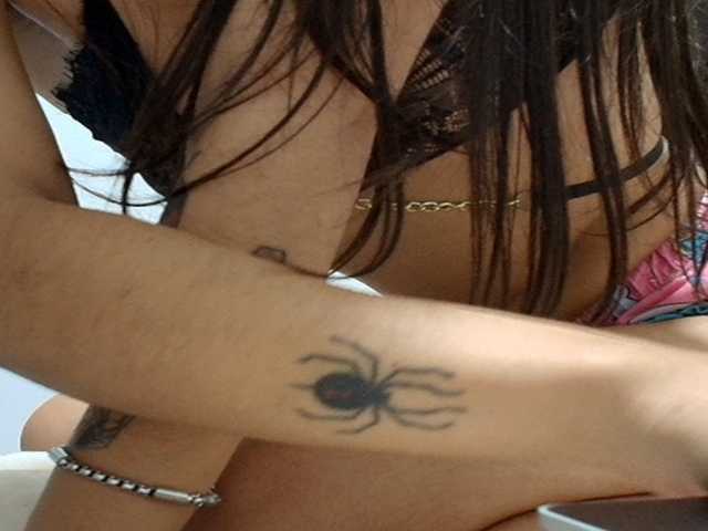 Alondraconnor live cam on BongaCams