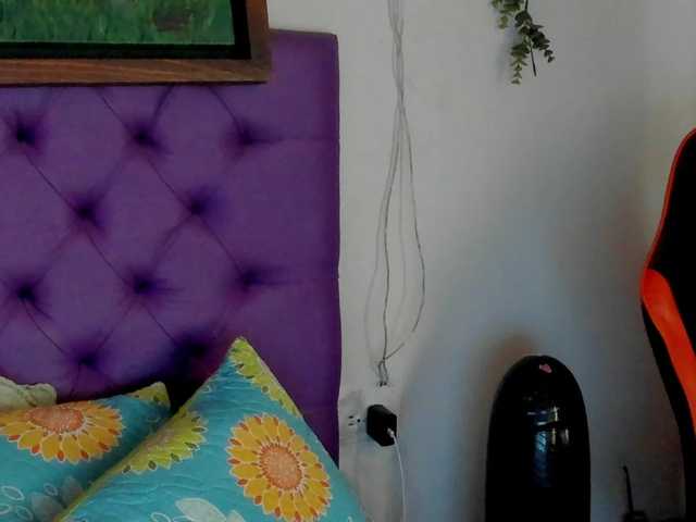 Alondraconnor live cam on BongaCams
