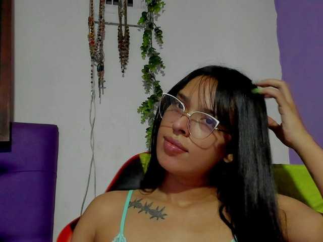 Alondraconnor live cam on BongaCams