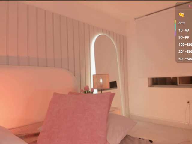 Megan-Holly live cam preview