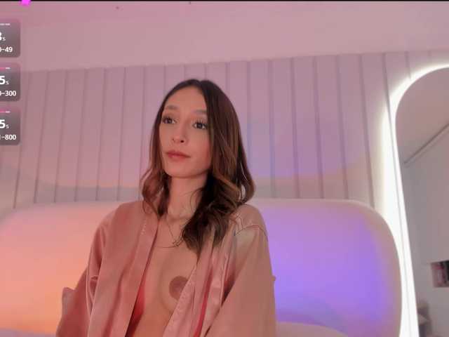 Megan-Holly live webcam show