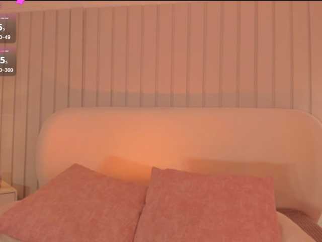 Megan-Holly live cam preview
