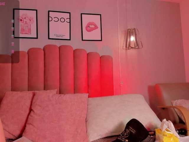 Megan-Holly live cam on BongaCams