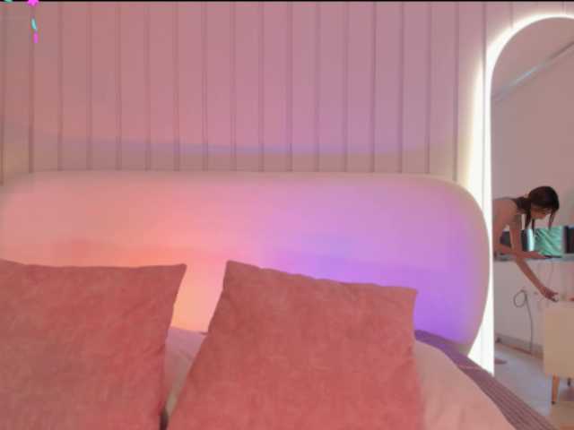 Megan-Holly live webcam show