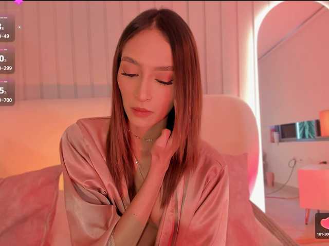 Megan-Holly live webcam show